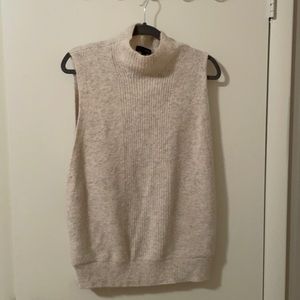 Women’s sleeveless sweater